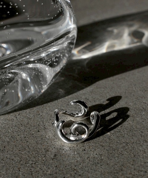 Soierie(ソワリー)の「バーチャル カフ リング / Virtual cuff ring(リング・レディース・ゴールド/シルバー・FREE)」の4枚目の写真