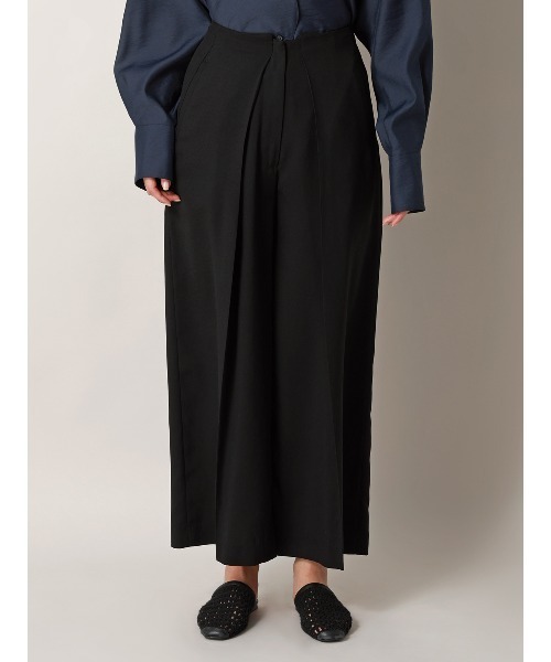 CIS.(シス)の「CIS.タックワイドパンツ ウォッシャブル ストレッチ DERAリネン 無地(スラックス・レディース・ベージュ/ブラック/サックスブルー・36(7号)/38(9号)/40(11号))」の2枚目の写真