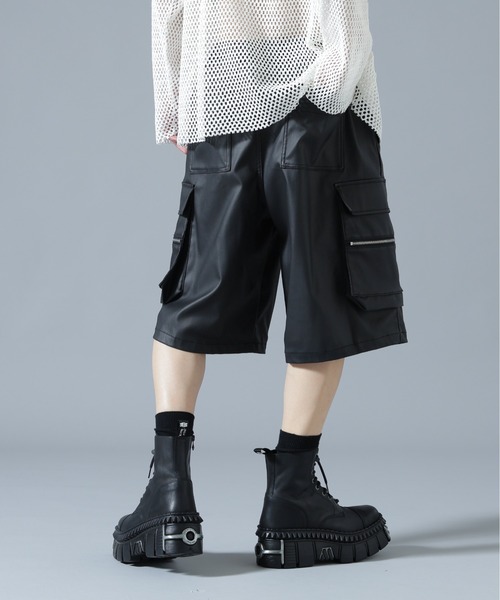 L.H.P(エルエイチピー)の「DankeSchon/ダンケシェーン/COATING CARGO SHORTS(カーゴパンツ・メンズ・ブラック・L/M)」の3枚目の写真