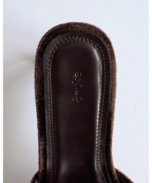 anuke（アンヌーク）の「Squaretoe Velour Mule（サンダル・レディース・ブラック/ブラウン・36inch/37inch/38inch）」の21枚目の写真