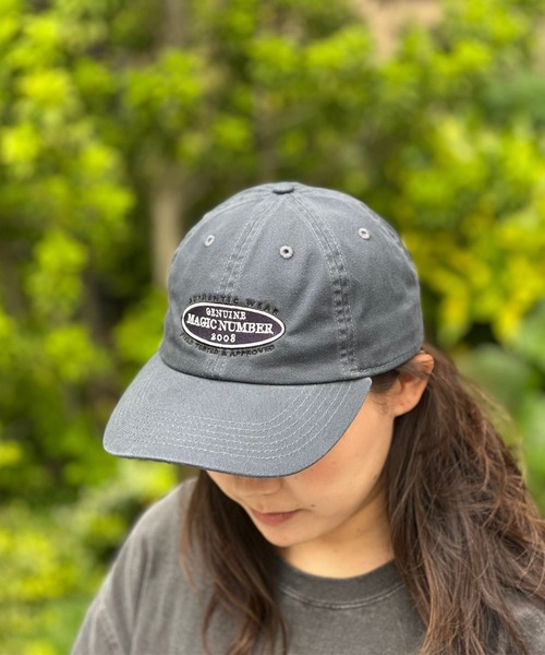 MAGIC NUMBER(マジック ナンバー)の「【MAGIC NUMBER】GENUINE TWILL LOW CAP(キャップ・メンズ・チャコール/ベージュ/バーガンディー/ネイビー・FREE)」の2枚目の写真