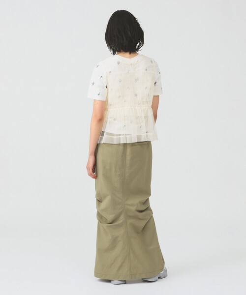Ray BEAMS(レイビームス)の「チュール シャーリング ノースリーブ 26SS シアー レイヤードスタイル 二次会 お呼ばれ ブラウス 洗える(Tシャツ/カットソー・レディース・ホワイト系その他6/ブラック/サックスブルー・ONE SIZE)」の6枚目の写真
