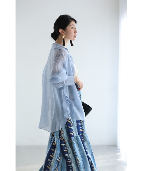 cawaii（カワイイ）の「葉っぱを描いたデニム風プリントミディアムスカート（スカート・レディース・ブルー・FREE）」の7枚目の写真