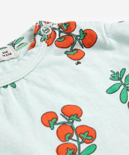 BOBO CHOSES（ボボショーズ）の「総柄Juicy Tomatoes半袖Tシャツ【ベビー】（その他ベビーウェア・キッズ・スカイブルー・80/95）」の2枚目の写真