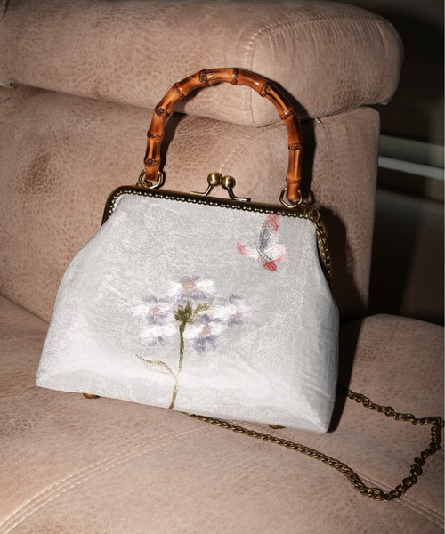 IMARI(イマリ)の「【 IMARI / イマリ 】 バンブー ハンドル 刺繍 ハンドバッグ(ハンドバッグ・レディース・ホワイト・FREE)」の11枚目の写真