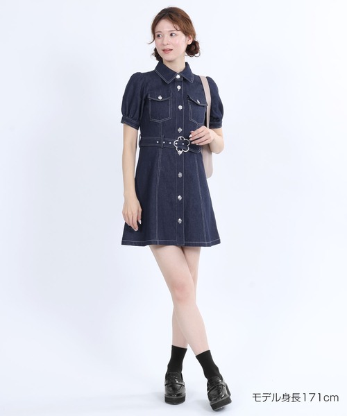 MARY QUANT(マリークワント)の「デイジーバックルデニムミニ ワンピース(ワンピース・レディース・ブルー/ネイビー・M)」の4枚目の写真