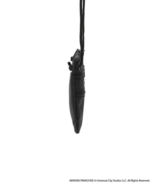 Manhattan Portage（マンハッタンポーテージ）の「Triple Zipper Pouch / MINIONS（ショルダーバッグ・レディース・ブラック・FREE）」の3枚目の写真