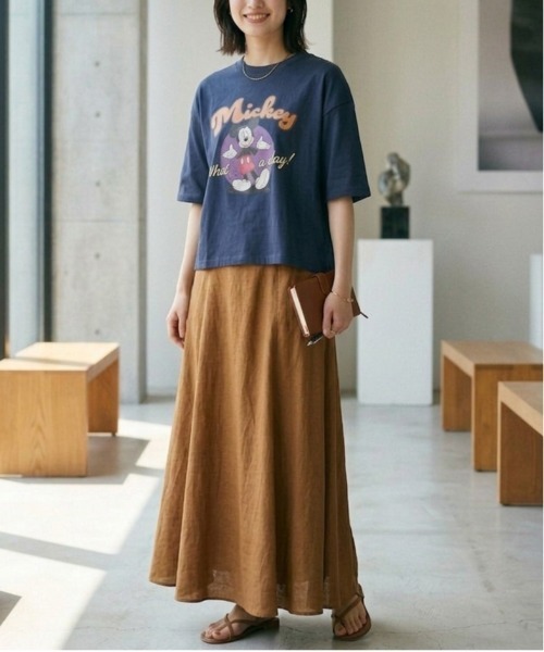 Disney(ディズニー)の「【DISNEY/ディズニー】ミッキーマウス プリント半袖Tシャツ(WIDEシルエット)(Tシャツ/カットソー・レディース・レッド/イエロー/ネイビー/オートミール・LARGE/MEDIUM)」の8枚目の写真