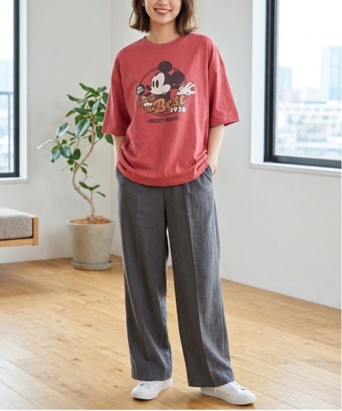 Disney(ディズニー)の「【DISNEY/ディズニー】ミッキーマウス プリント半袖Tシャツ(WIDEシルエット)(Tシャツ/カットソー・レディース・レッド/イエロー/ネイビー/オートミール・LARGE/MEDIUM)」の10枚目の写真