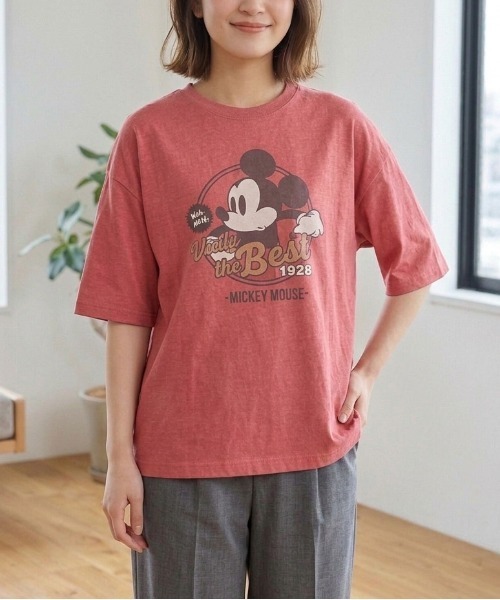 Disney(ディズニー)の「【DISNEY/ディズニー】ミッキーマウス プリント半袖Tシャツ(WIDEシルエット)(Tシャツ/カットソー・レディース・レッド/イエロー/ネイビー/オートミール・LARGE/MEDIUM)」の9枚目の写真