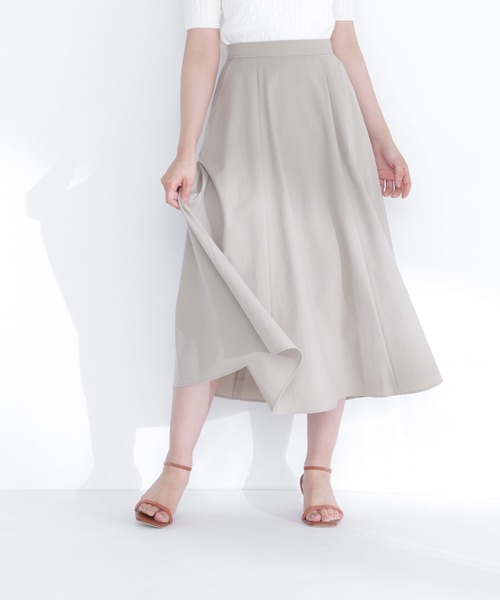NATURAL BEAUTY BASIC（ナチュラルビューティーベーシック）の「リネンブレンドフレアスカート（スカート・レディース・オフホワイト/チャコールグレー/ベージュ・P/S/MEDIUM）」の9枚目の写真