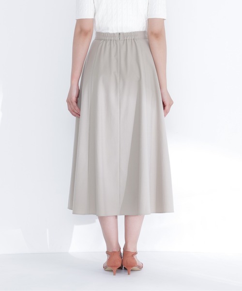 NATURAL BEAUTY BASIC（ナチュラルビューティーベーシック）の「リネンブレンドフレアスカート（スカート・レディース・オフホワイト/チャコールグレー/ベージュ・P/S/MEDIUM）」の14枚目の写真