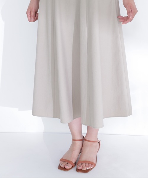 NATURAL BEAUTY BASIC（ナチュラルビューティーベーシック）の「リネンブレンドフレアスカート（スカート・レディース・オフホワイト/チャコールグレー/ベージュ・P/S/MEDIUM）」の18枚目の写真