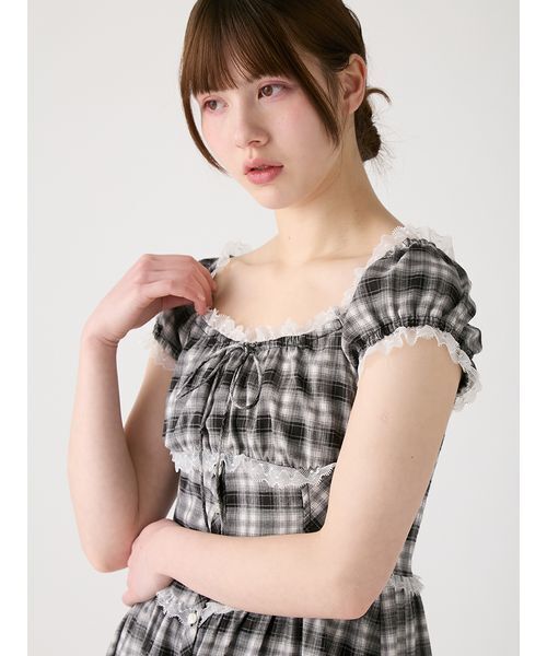 FURFUR(ファーファー)の「スイッチングレースロングワンピース(ワンピース・レディース・ホワイト/ブラック/ライトブルー・F)」の10枚目の写真