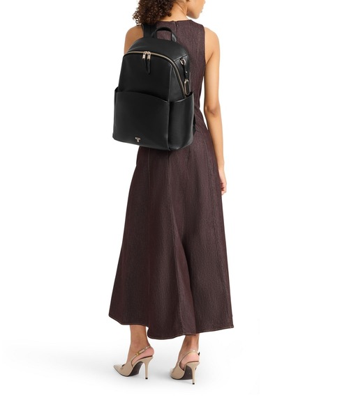 TUMI(トゥミ)の「VOYAGEUR 「ライナ」ラージ・バックパック(A4/PC15インチまで対応)(バックパック/リュック・レディース・ブラック・FREE)」の3枚目の写真