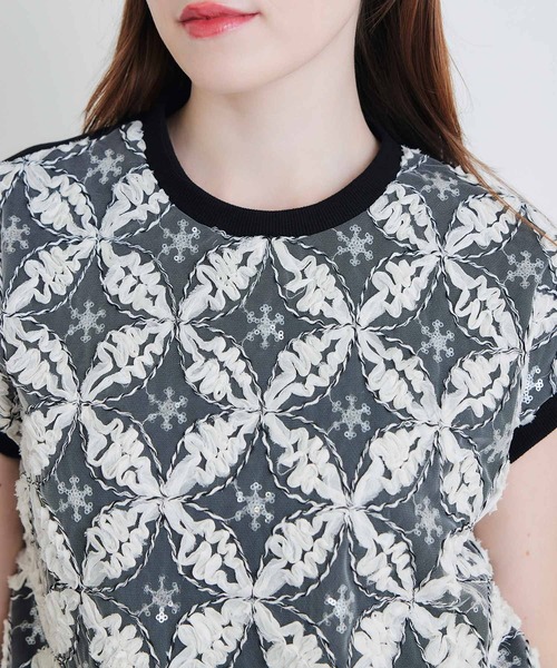 PICCIN PERLA(ピッチンペルラ)の「スパンコールフラワーレースプルオーバー(Tシャツ/カットソー・レディース・オフホワイト・M)」の20枚目の写真