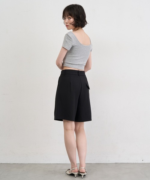 NUJOH（ヌゾ）の「Square Neck Padded Crop Tee / スクエアネックパデッドクロップT（チューブトップ・レディース・グレイッシュベージュ/アッシュグレー/グレー・FREE）」の4枚目の写真