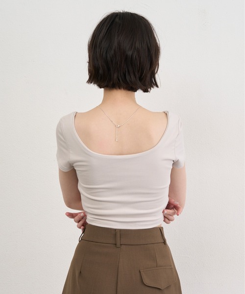 NUJOH（ヌゾ）の「Square Neck Padded Crop Tee / スクエアネックパデッドクロップT（チューブトップ・レディース・グレイッシュベージュ/アッシュグレー/グレー・FREE）」の11枚目の写真