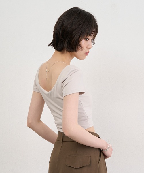 NUJOH（ヌゾ）の「Square Neck Padded Crop Tee / スクエアネックパデッドクロップT（チューブトップ・レディース・グレイッシュベージュ/アッシュグレー/グレー・FREE）」の9枚目の写真