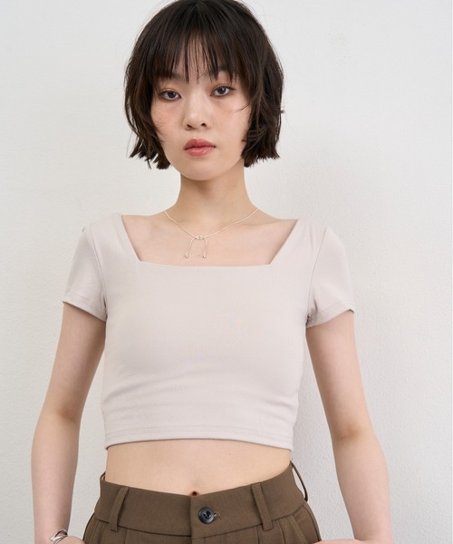 NUJOH（ヌゾ）の「Square Neck Padded Crop Tee / スクエアネックパデッドクロップT（チューブトップ・レディース・グレイッシュベージュ/アッシュグレー/グレー・FREE）」の12枚目の写真