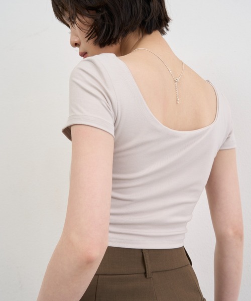 NUJOH（ヌゾ）の「Square Neck Padded Crop Tee / スクエアネックパデッドクロップT（チューブトップ・レディース・グレイッシュベージュ/アッシュグレー/グレー・FREE）」の14枚目の写真