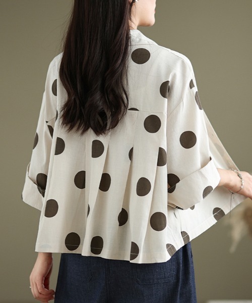 LUCPY(ラクピー)の「ドット柄ショートシャツ(シャツ/ブラウス・レディース・アイボリー・LARGE/MEDIUM/XX-LARGE/X-LARGE)」の3枚目の写真