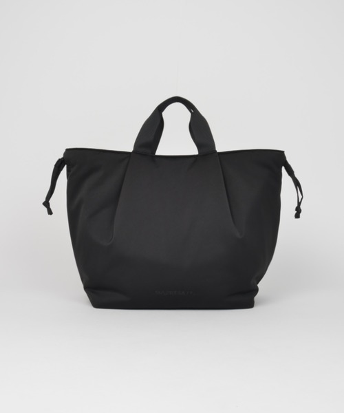 SOLPRESA(ソルプレーサ)の「<9ポケット>軽量ソフトタック ショルダートートバッグ(Mサイズ)(トートバッグ・レディース・ブラック/ネイビー/ナチュラル・M)」の9枚目の写真