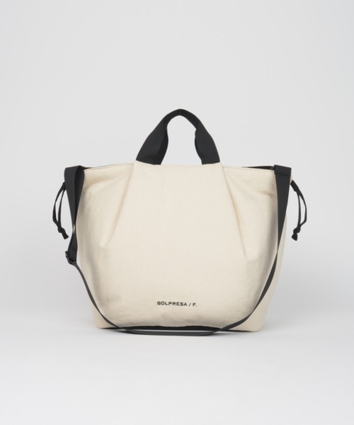 SOLPRESA(ソルプレーサ)の「<9ポケット>軽量ソフトタック ショルダートートバッグ(Mサイズ)(トートバッグ・レディース・ブラック/ネイビー/ナチュラル・M)」の11枚目の写真