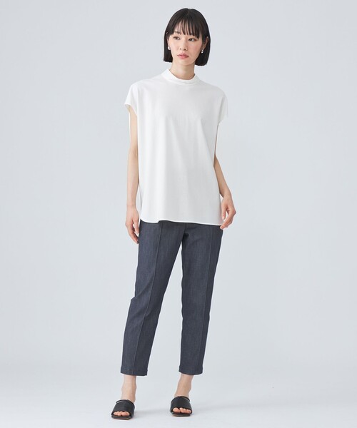 CAST:(キャストコロン)の「【接触冷感】バッグボタンカットソー(Tシャツ/カットソー・レディース・オフホワイト/ワイン/ブラック/ネイビー/グリーン・M)」の6枚目の写真