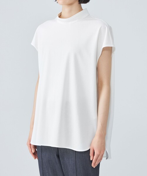 CAST:(キャストコロン)の「【接触冷感】バッグボタンカットソー(Tシャツ/カットソー・レディース・オフホワイト/ワイン/ブラック/ネイビー/グリーン・M)」の12枚目の写真