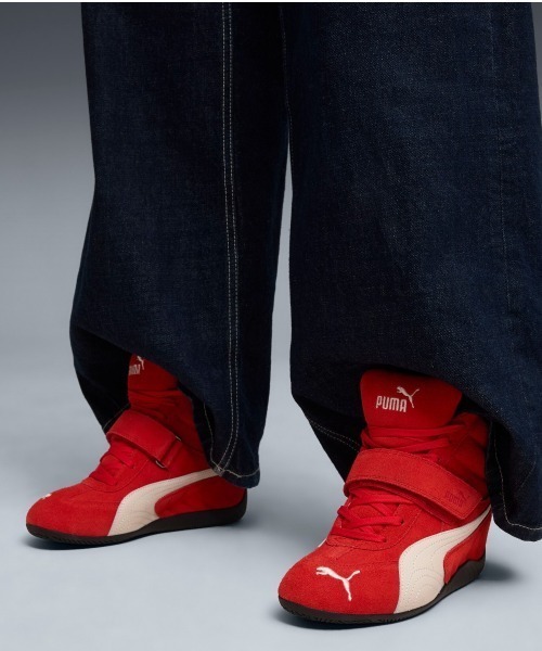 PUMA(プーマ)の「PUMA SPEEDCAT WEDGE OG WNS(プーマ スピードキャット ウェッジ OG ウィメンズ)(スニーカー・レディース・ブラック系/レッド系・24.5cm/25cm/23cm/23.5cm/24cm)」の1枚目の写真