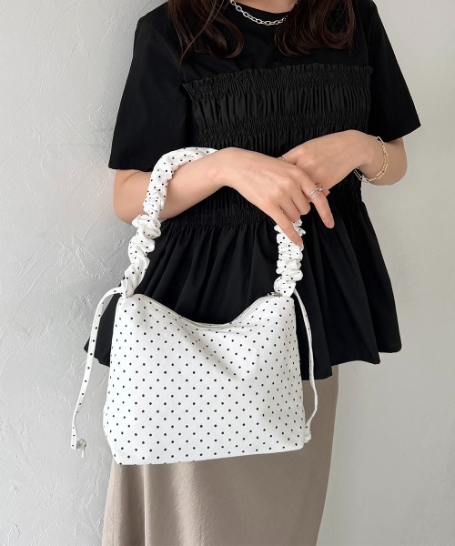 Rejoule（リジュール）の「ギャザーハンドル ドット柄ショルダーバッグ（ショルダーバッグ・レディース・ホワイト/ブラック/アイボリー・FREE）」の17枚目の写真