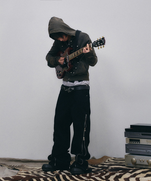 SCHISM INDUCING（スキズムインデューシング）の「CONVERTIBLE ZIP UP JEANS BLACK（デニムパンツ・レディース・その他・MEDIUM/LARGE）」の5枚目の写真