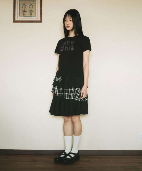 OHESHIO(オヘシオ)の「ART LOGO T-SHIRT, BLACK(Tシャツ/カットソー・レディース・その他・FREE)」の3枚目の写真