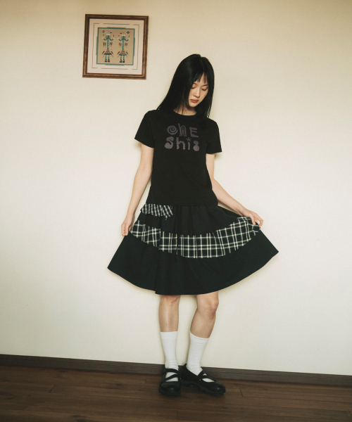 OHESHIO(オヘシオ)の「ART LOGO T-SHIRT, BLACK(Tシャツ/カットソー・レディース・その他・FREE)」の4枚目の写真
