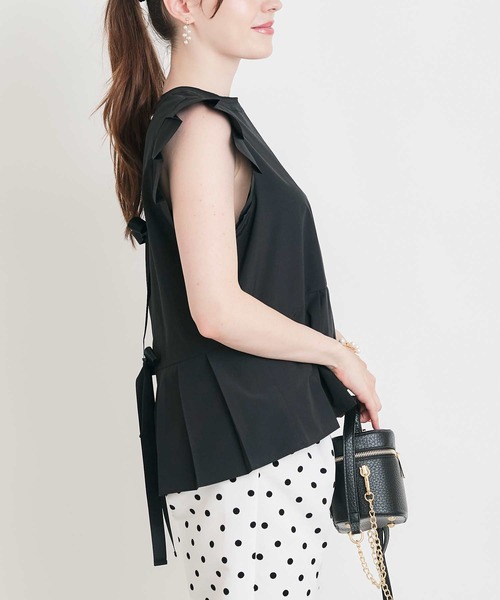 PICCIN PERLA（ピッチンペルラ）の「後ろリボンプリーツペプラムブラウス（シャツ/ブラウス・レディース・ブラック/オフホワイト・M）」の11枚目の写真