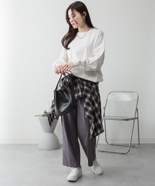 MARAI(マーライ)の「コットン オーバーサイズ ロングスリーブカットソー(Tシャツ/カットソー・レディース・ブラック/オフホワイト/ミント/杢グレー・4L~5L/LL~3L)」の22枚目の写真