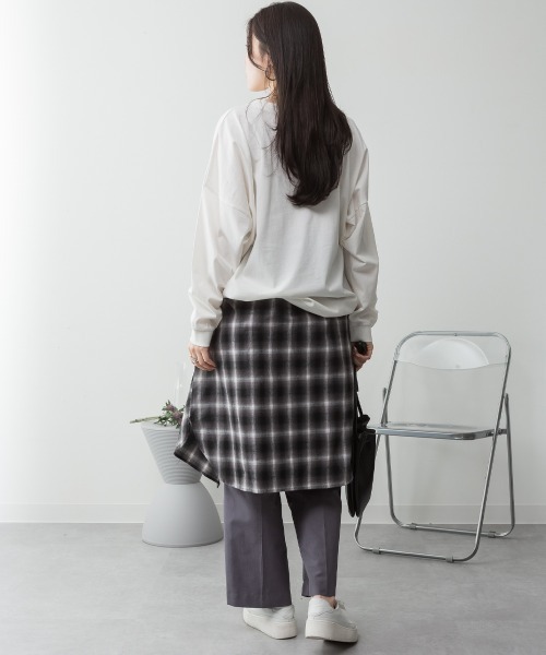 MARAI(マーライ)の「コットン オーバーサイズ ロングスリーブカットソー(Tシャツ/カットソー・レディース・ブラック/オフホワイト/ミント/杢グレー・4L~5L/LL~3L)」の11枚目の写真