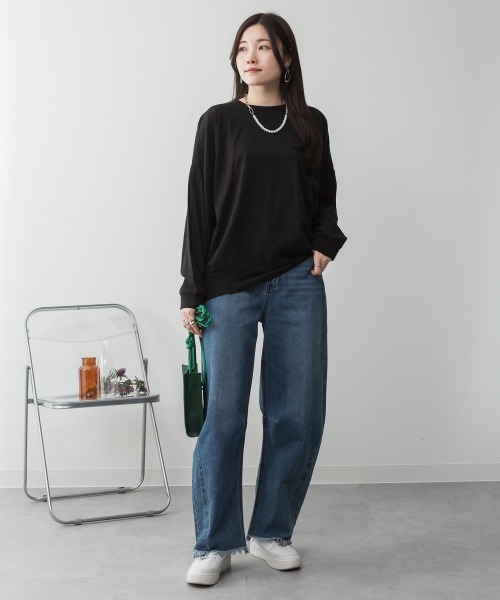 MARAI(マーライ)の「コットン オーバーサイズ ロングスリーブカットソー(Tシャツ/カットソー・レディース・ブラック/オフホワイト/ミント/杢グレー・4L~5L/LL~3L)」の20枚目の写真