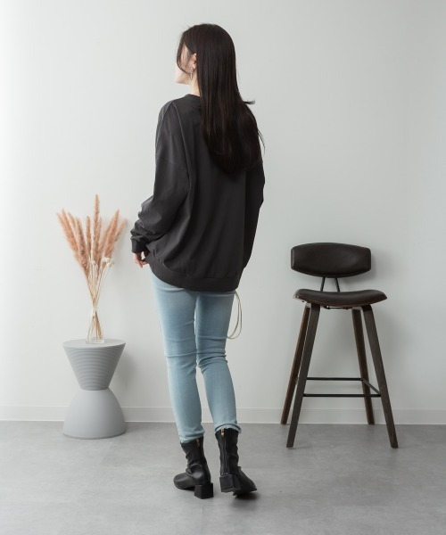 MARAI(マーライ)の「コットン オーバーサイズ ロングスリーブカットソー(Tシャツ/カットソー・レディース・ブラック/オフホワイト/ミント/杢グレー・4L~5L/LL~3L)」の7枚目の写真