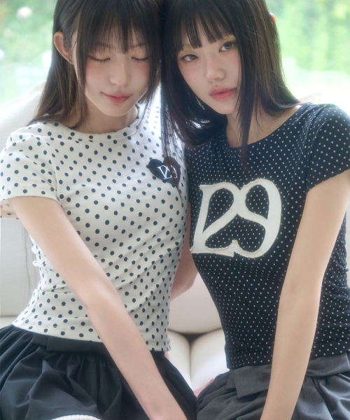 ILLIGO（イリゴ）の「129ドットフィッテッドTシャツブラックドット（Tシャツ/カットソー・レディース・その他・OS）」の4枚目の写真