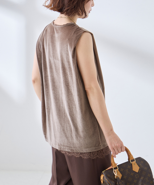 journal standard L'essage(ジャーナルスタンダードレサージュ)の「《追加/接触冷感》クールタッチベロアタックノースリーブ(Tシャツ/カットソー・レディース・アイボリー/ネイビー/ブラウン・FREE)」の13枚目の写真