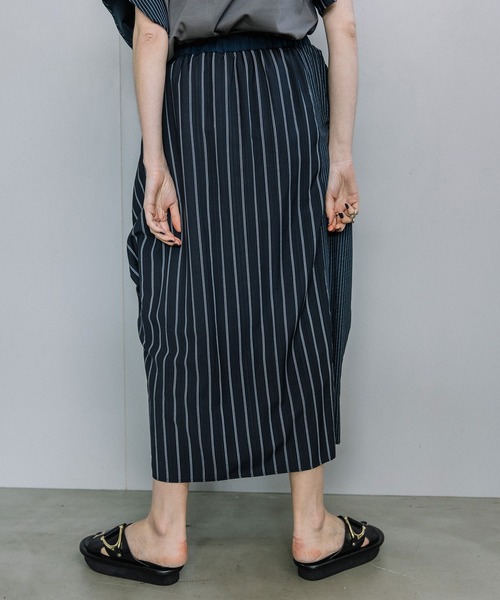 MARECHAL TERRE(マルシャルテル)の「異素材コンビネーションスカート(スカート・レディース・ブラック系/ネイビー系/ブラウン系/ブラック系1・MEDIUM)」の7枚目の写真