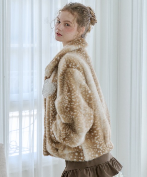 idem(イデム)の「tulle brooch fur coat / コサージュ付き(取り外し可能)ファーコート(その他アウター・レディース・ベージュ/その他/ブラウン・FREE)」の16枚目の写真