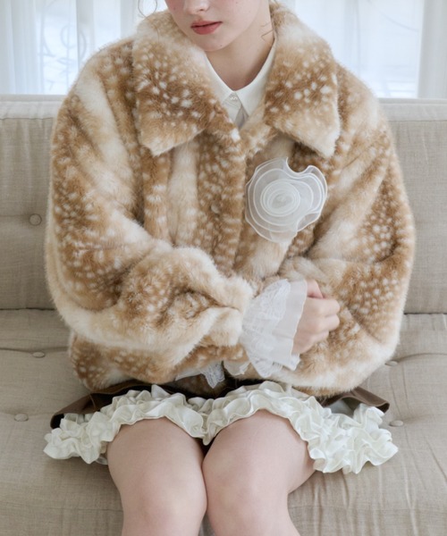 idem(イデム)の「tulle brooch fur coat / コサージュ付き(取り外し可能)ファーコート(その他アウター・レディース・ベージュ/その他/ブラウン・FREE)」の17枚目の写真