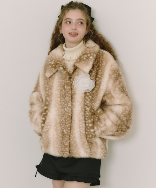 idem(イデム)の「tulle brooch fur coat / コサージュ付き(取り外し可能)ファーコート(その他アウター・レディース・ベージュ/その他/ブラウン・FREE)」の8枚目の写真