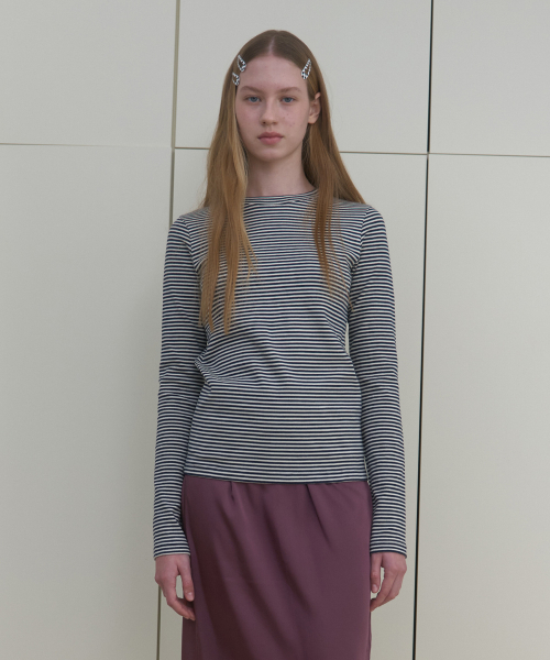 Majournee(マジョネ)の「STRIPE LONG SLEEVE T-SHIRT_NAVY/WHITE(Tシャツ/カットソー・レディース・その他・FREE)」の1枚目の写真