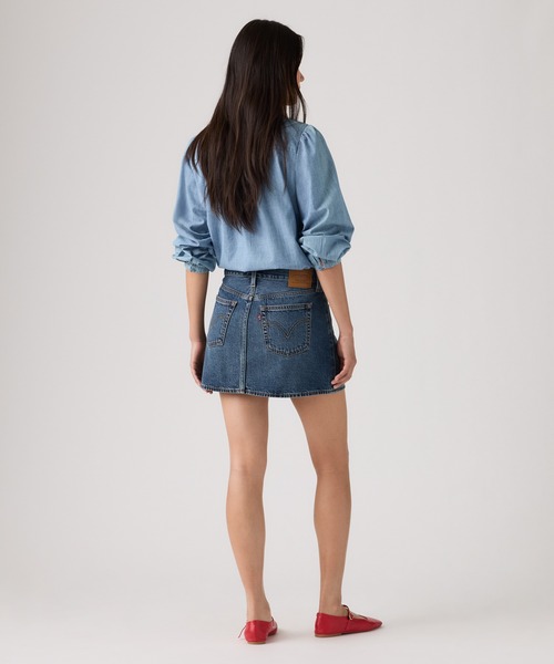 Levi's(リーバイス)の「Levi's/リーバイス ICON デニム スカート(デニムスカート・レディース・ダークインディゴブルー・26inch/25inch/24inch/23inch/28inch/27inch)」の4枚目の写真