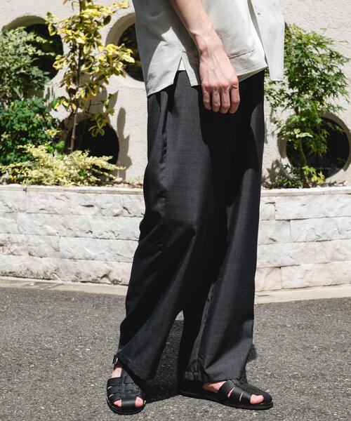 URBAN RESEARCH DOORS(アーバンリサーチドアーズ)の「コインポケット イージー カーブパンツ(その他パンツ・メンズ・ベージュ/チャコールグレー・LARGE/MEDIUM)」の4枚目の写真
