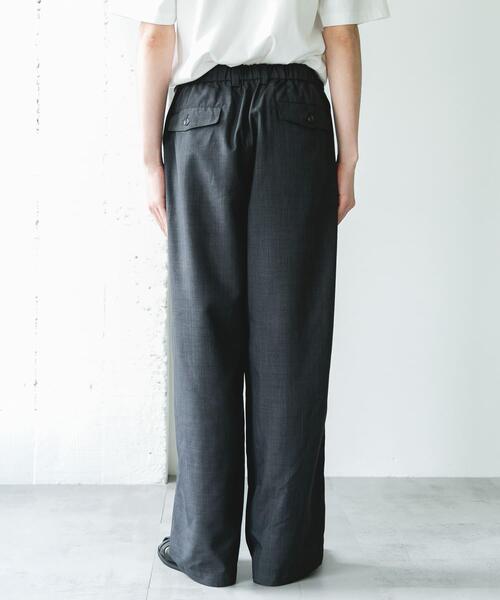 URBAN RESEARCH DOORS(アーバンリサーチドアーズ)の「コインポケット イージー カーブパンツ(その他パンツ・メンズ・ベージュ/チャコールグレー・LARGE/MEDIUM)」の17枚目の写真